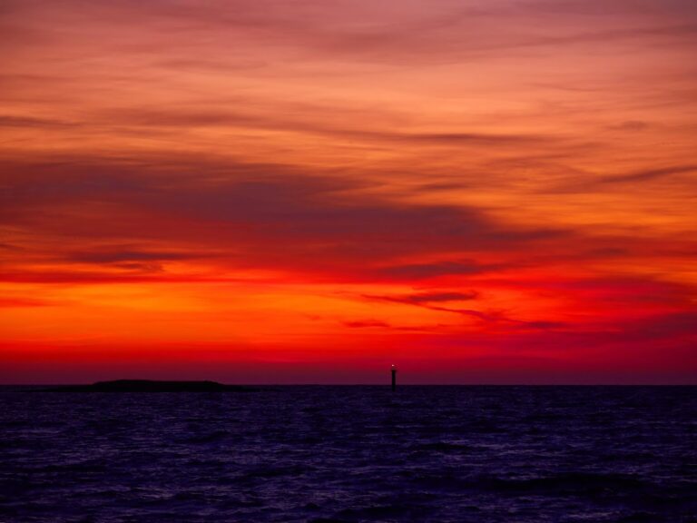 Sunset sailing experience